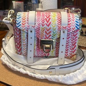 Micheal Kors Manhattan’s Medium Heart logo satchel crossbody